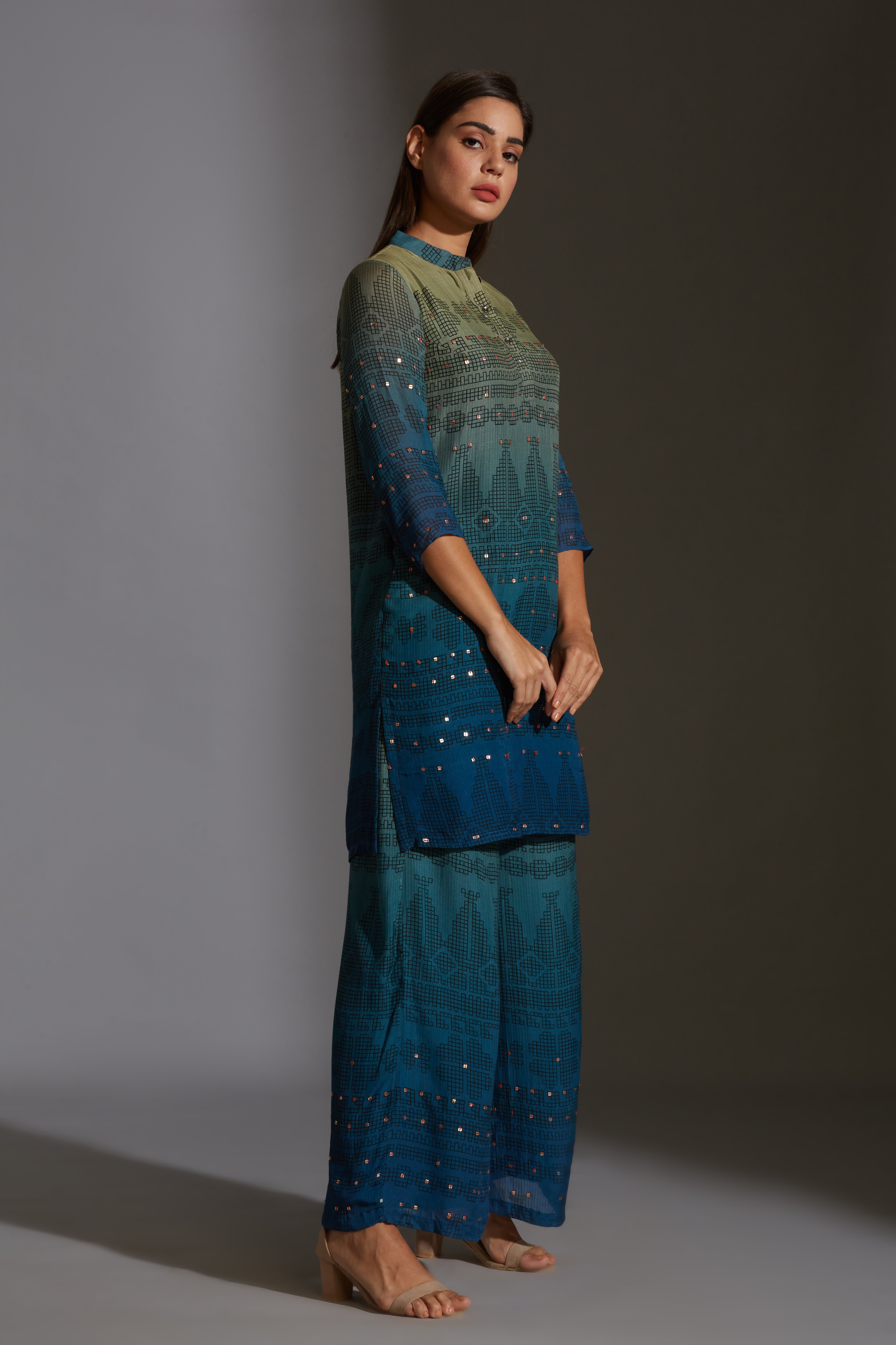 Rangrez Ombre Geometrical Kurta Set