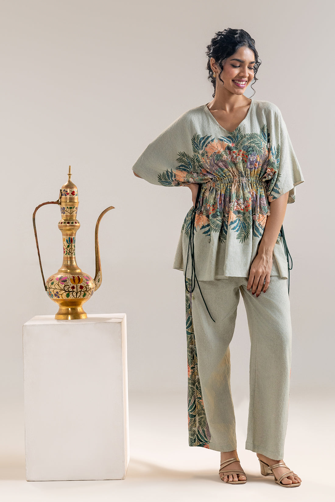 Kaira embellised Kaftan set