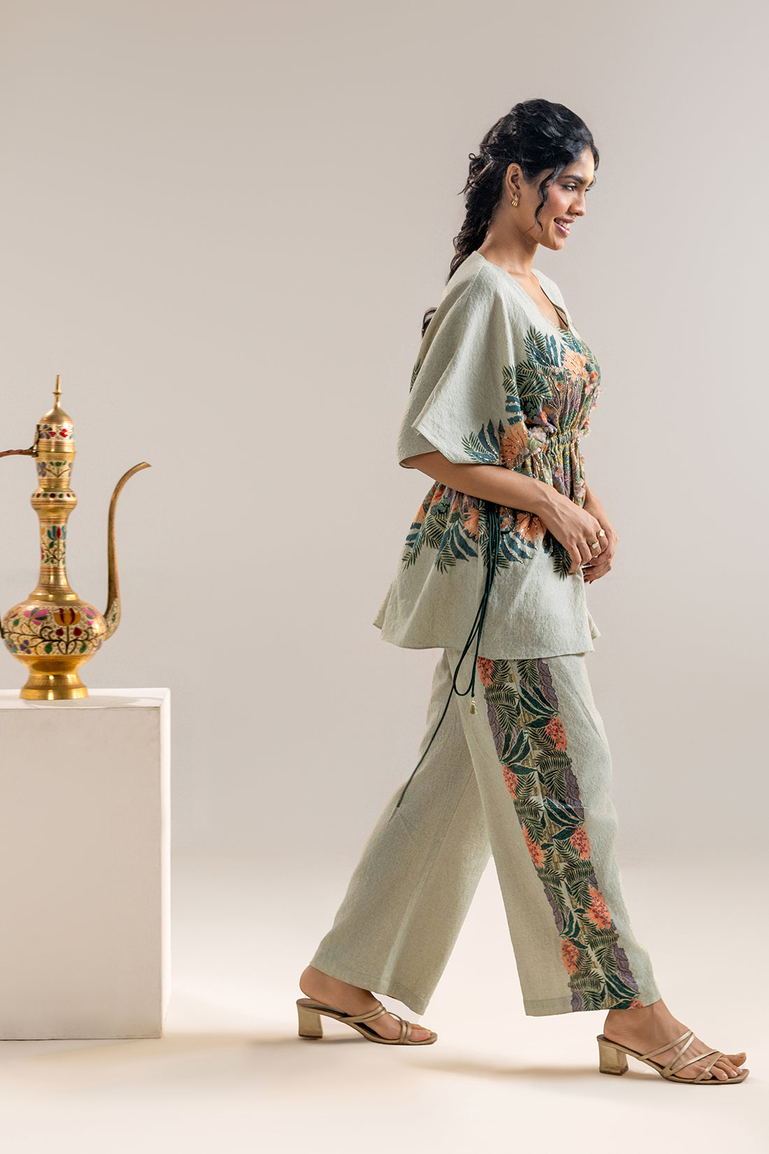 Kaira embellised Kaftan set