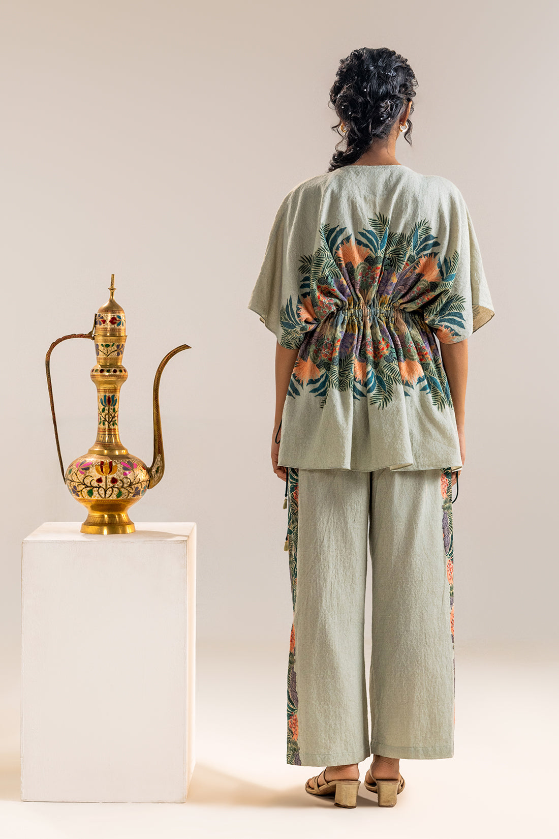 Kaira embellised Kaftan set