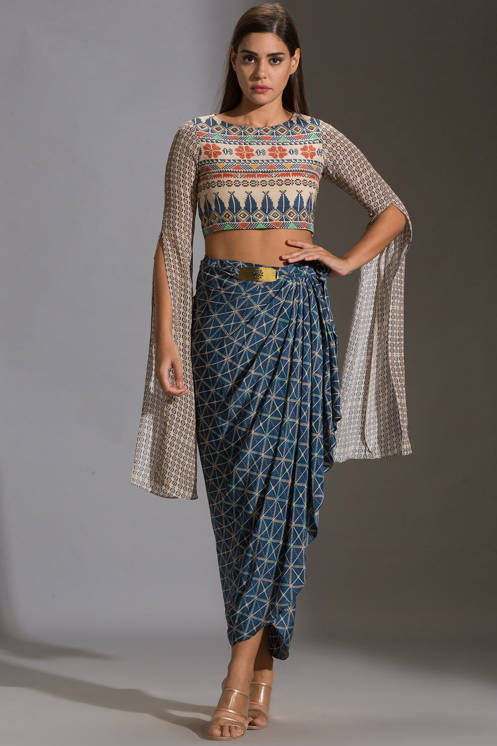 Tiraz Geomtrical Print Angel Sleeves Crop Top And Skirt