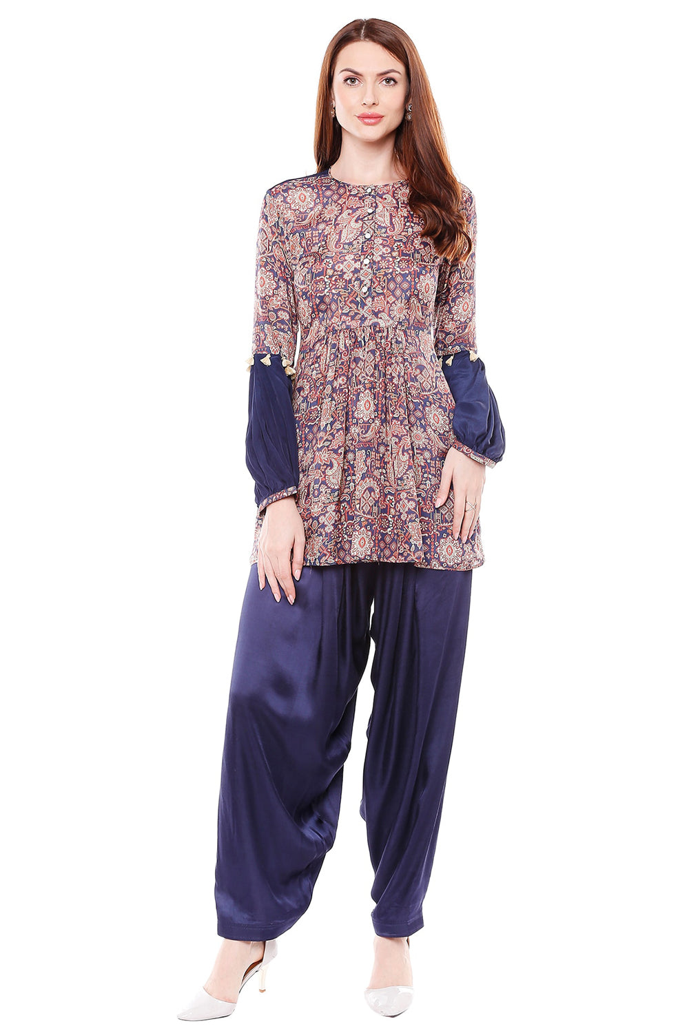Madhubani Printed Gathered Top Paired With Pants