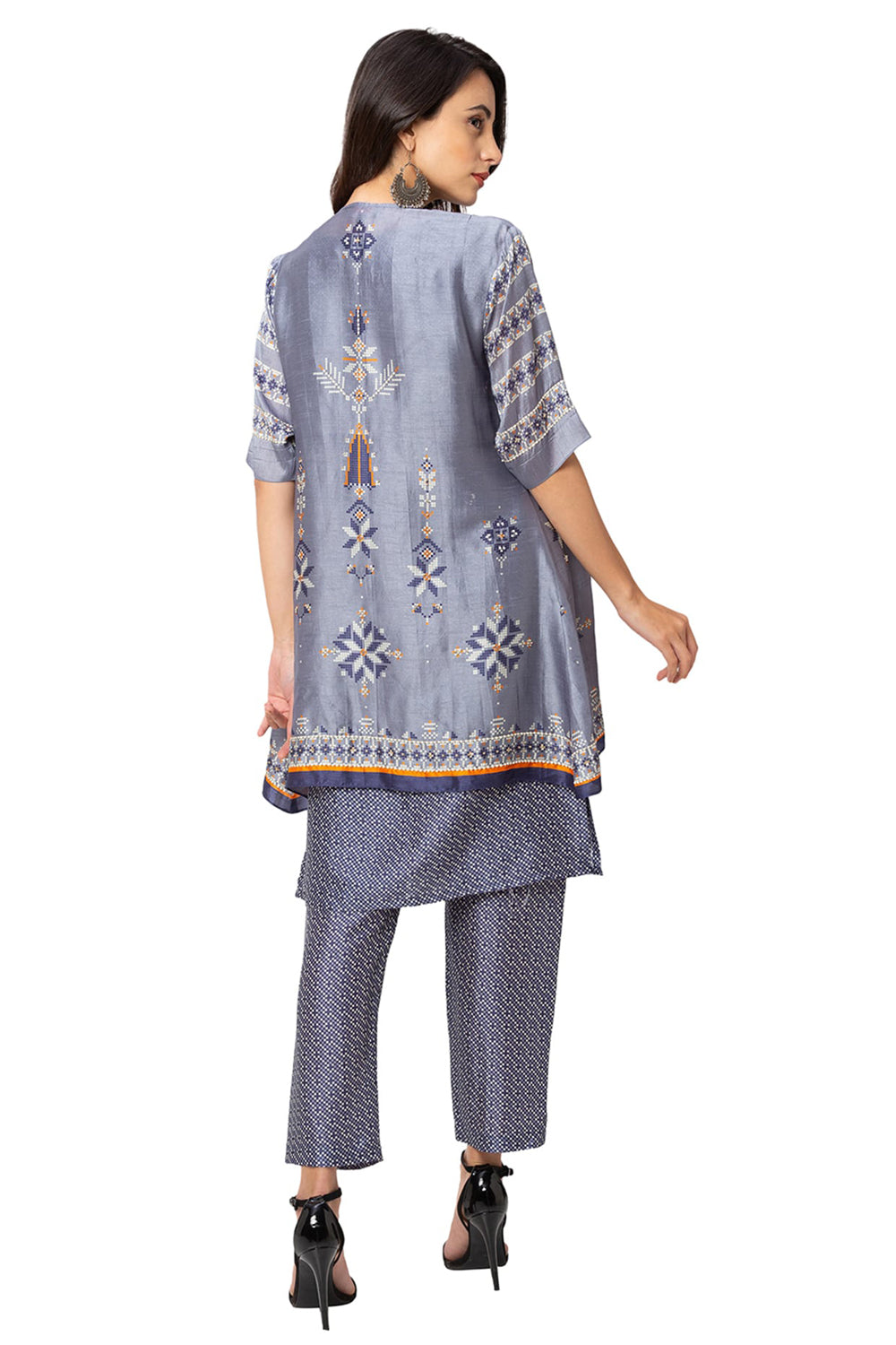 Printed Kurta And Pants With Embroidered Jacket